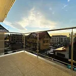 Bella Vista Green Apartment